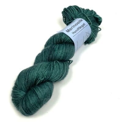 Merinosilk 216 Svartgrön Sara